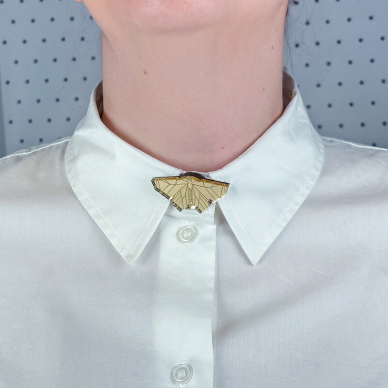 Falena – Copribottone per Camicia