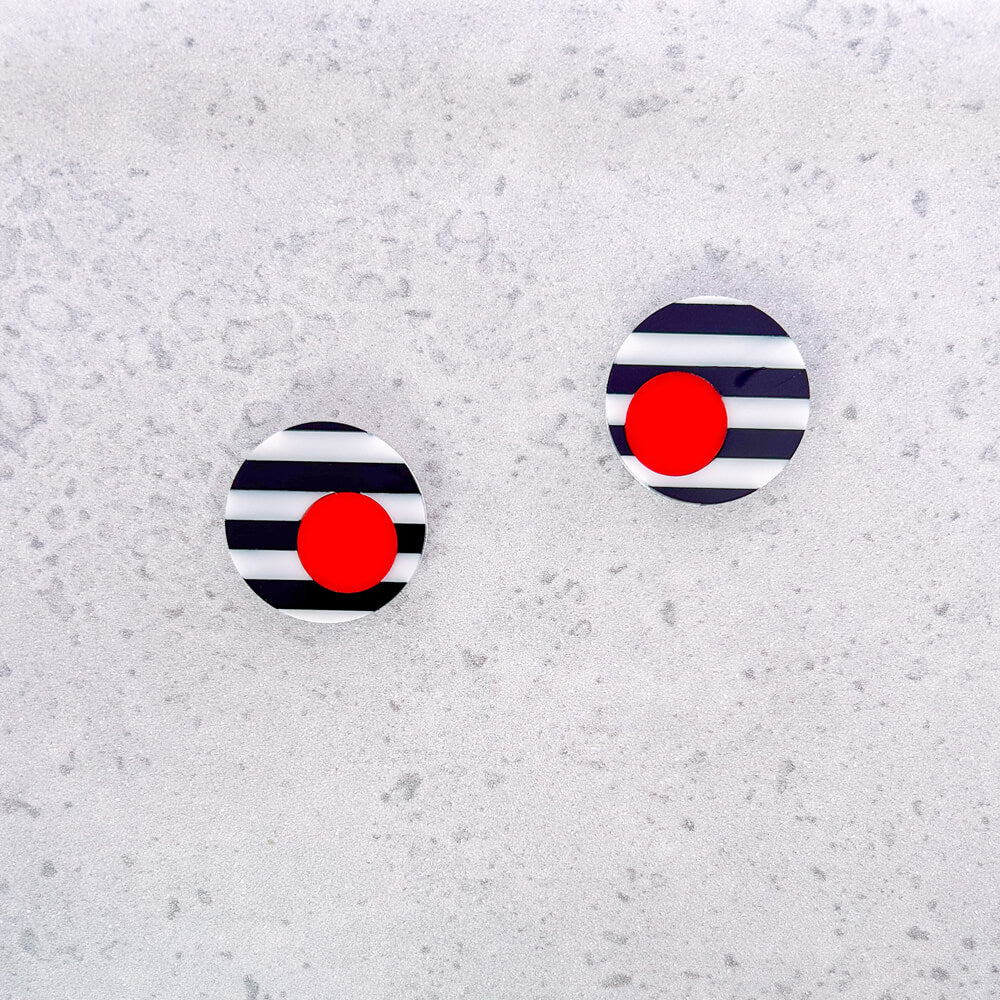 Optica Tondo – Orecchini in Plexiglas a righe